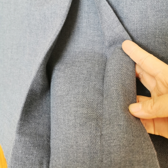 Gap grey skirt - Picture 3 of 7